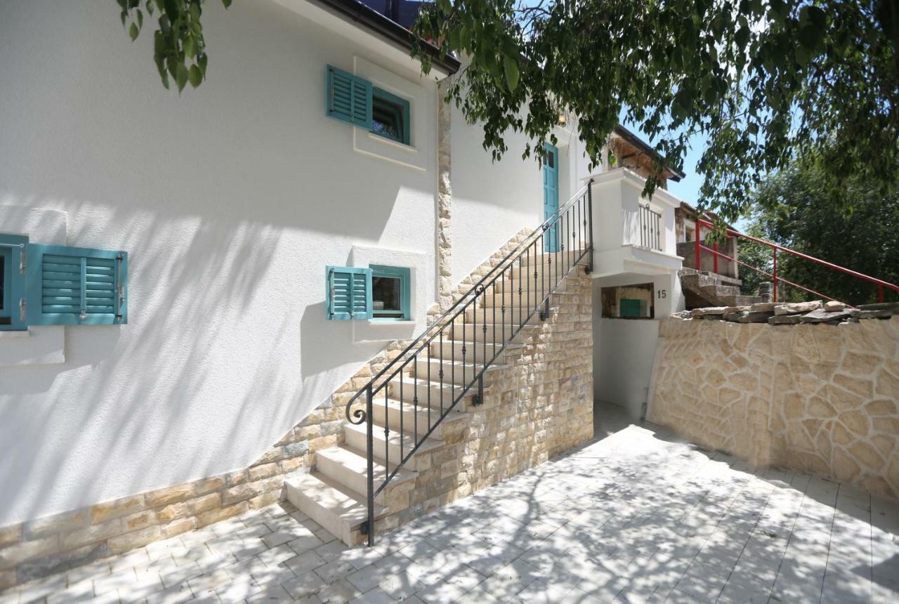 Apartmán Kuce Za Odmor Brkic Lozovac Exteriér fotografie