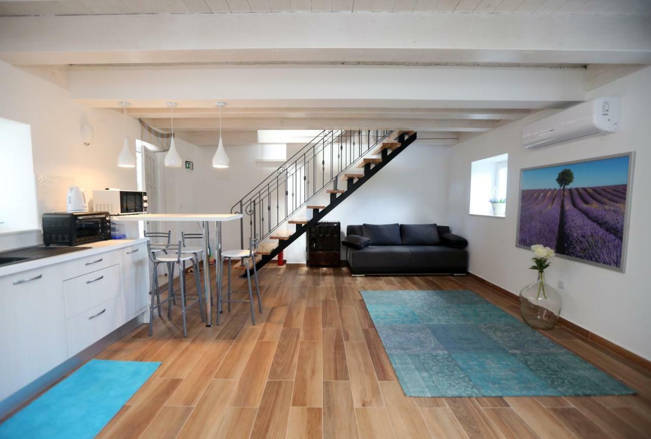 Apartmán Kuce Za Odmor Brkic Lozovac Exteriér fotografie