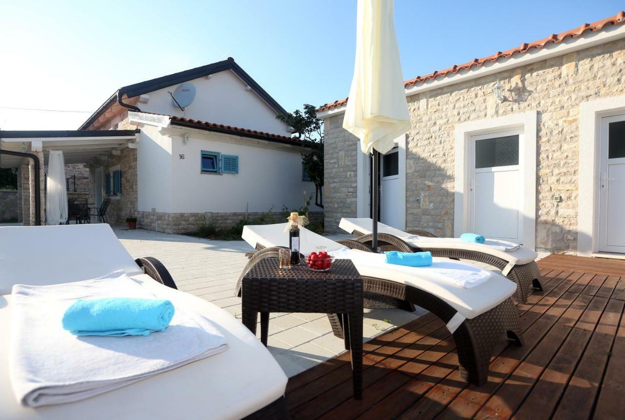 Apartmán Kuce Za Odmor Brkic Lozovac Exteriér fotografie